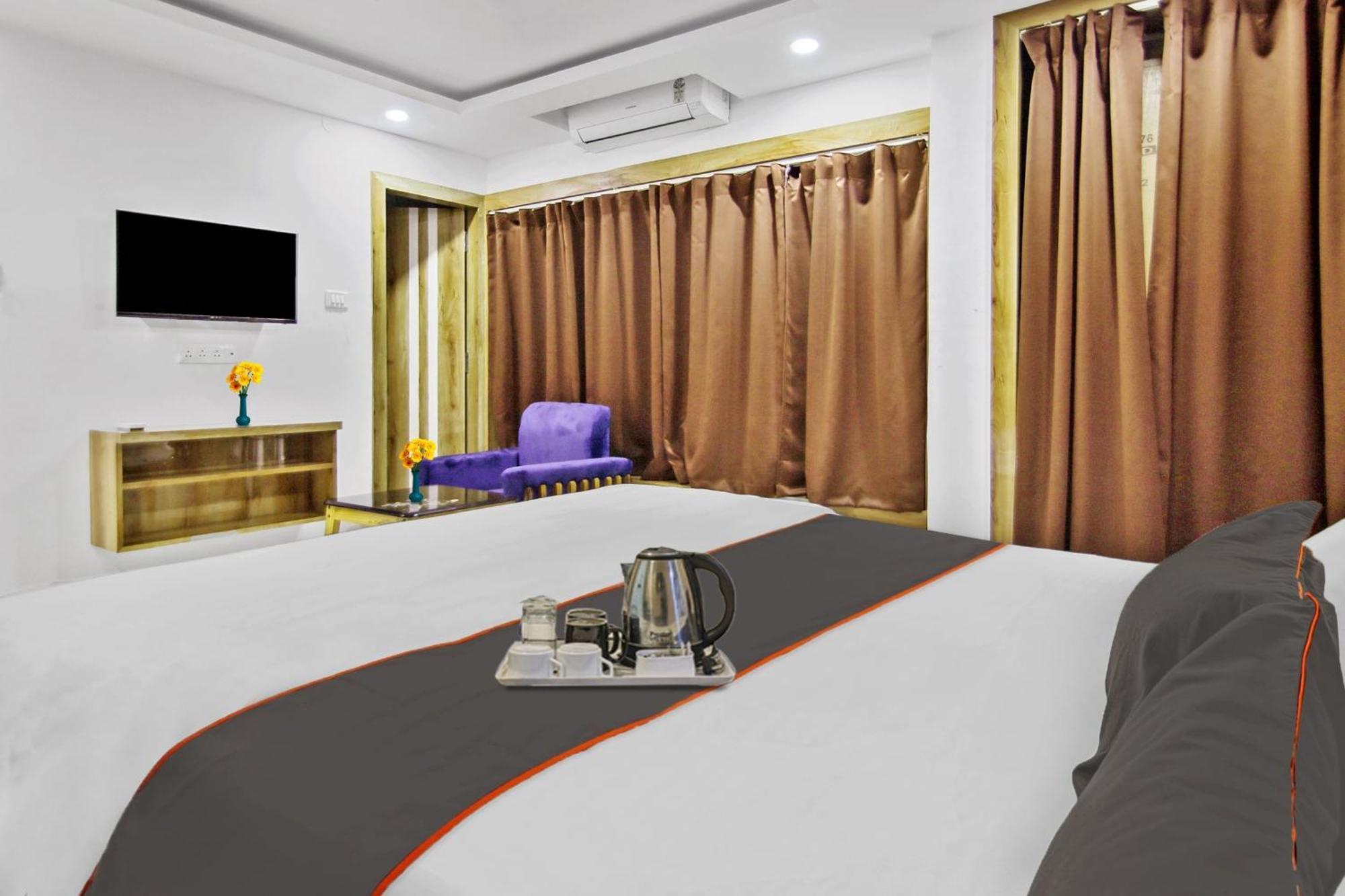 Capital O The Jumar Hotel Silwai Exterior photo