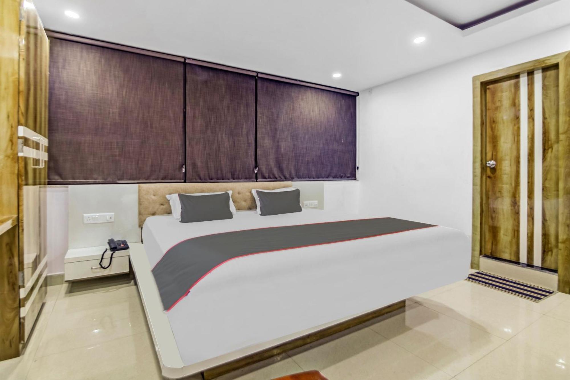 Capital O The Jumar Hotel Silwai Exterior photo