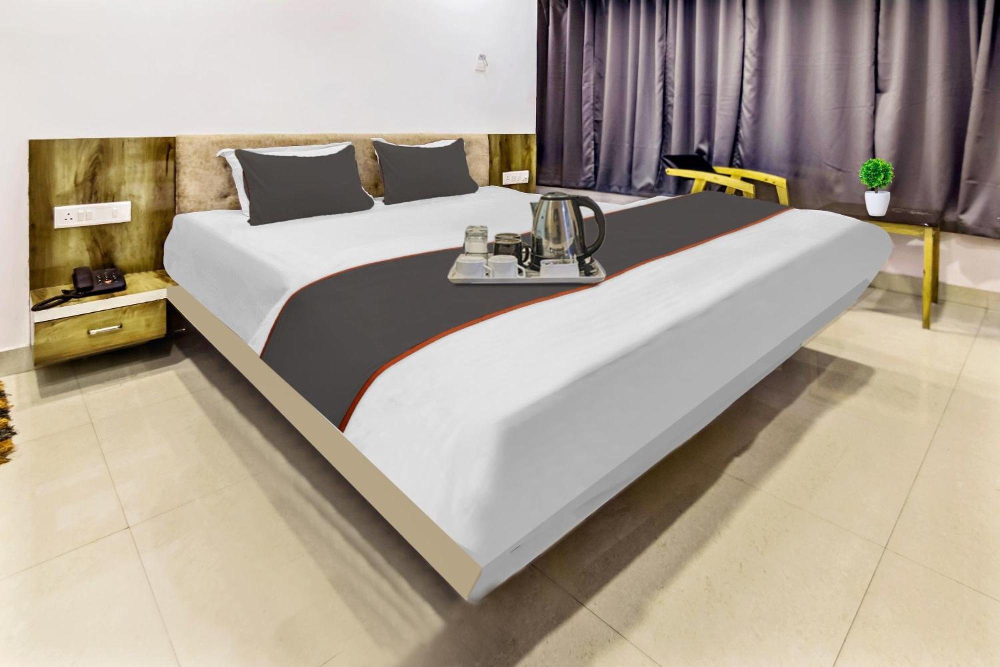 Capital O The Jumar Hotel Silwai Exterior photo