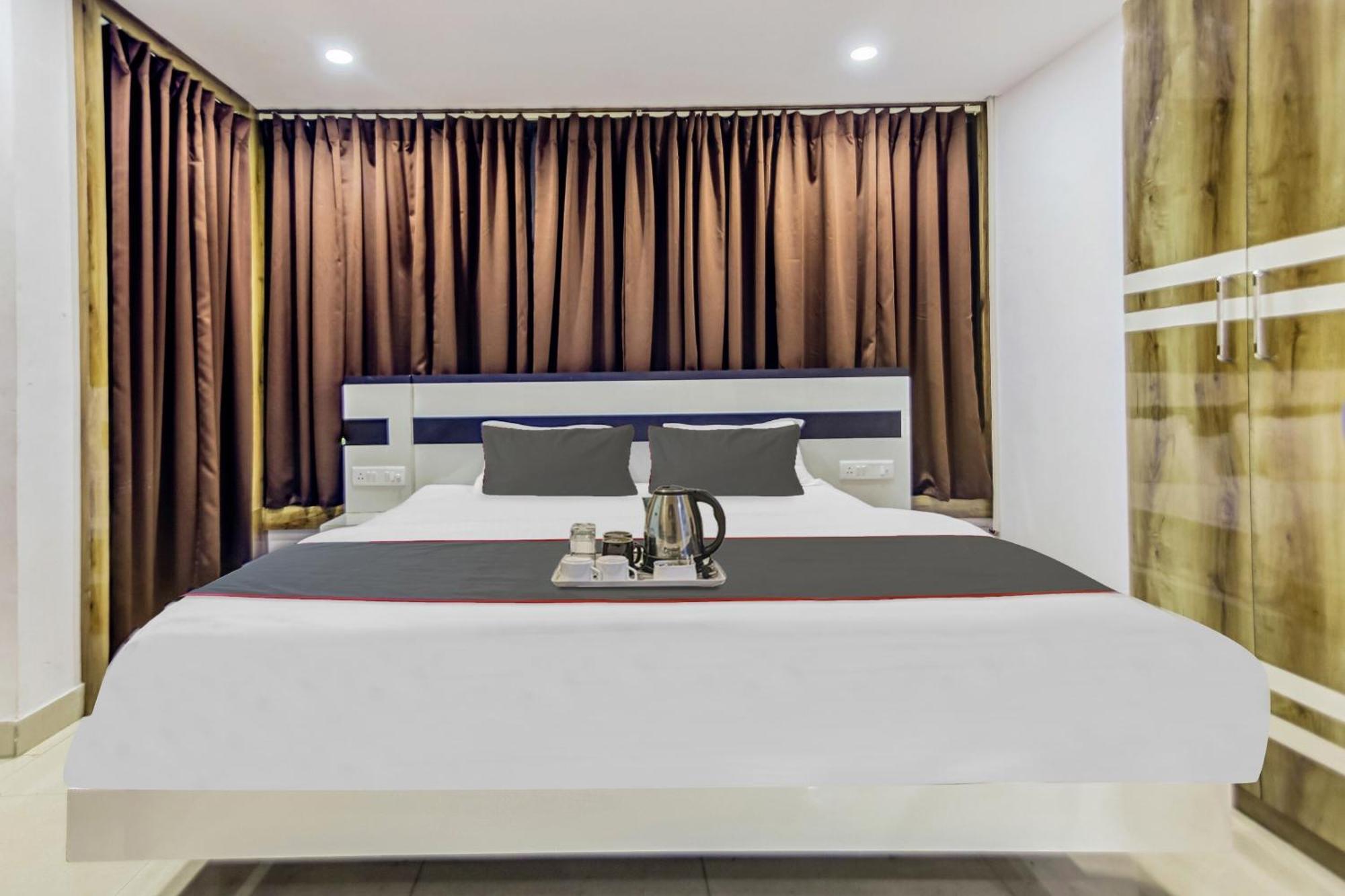 Capital O The Jumar Hotel Silwai Exterior photo